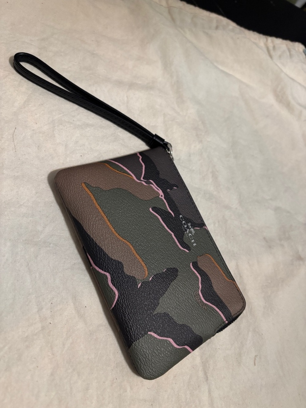 Coach Camouflage Wristlet - Multicolor Pink & Green